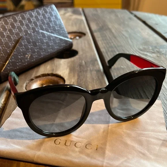 Gucci oversized gradient sunnies - Picture 5 of 16